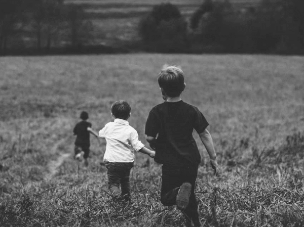 Best 50+ छोटे भाई के लिए शायरी 2 line | chhote bhaee ke lie shaayaree